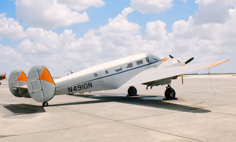 http://i20.photobucket.com/albums/b202/aero101/Beech18_0001.jpg