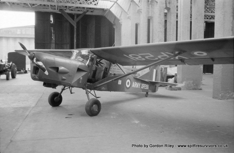 http://i20.photobucket.com/albums/b202/aero101/Duxford-Oct73_0014_zps193da7c3.jpg