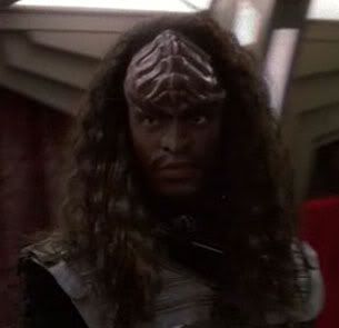 [Image: Klingon_warrior_on_DS9_2372.jpg]