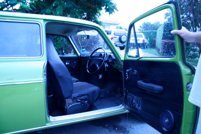 http://i20.photobucket.com/albums/b204/whereisfelicity/interior.jpg http://i20.photobucket.com/albums/b204/whereisfelicity/interior.jpg