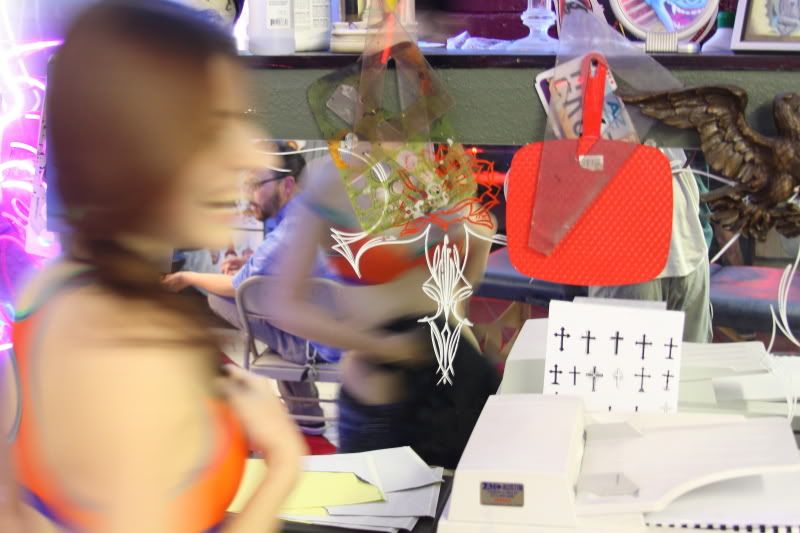 IMAGE: http://i20.photobucket.com/albums/b210/airmotive/Kristen/IMG_2607.jpg