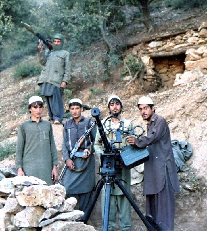 Jamiat_e-Islami_in_Shultan_Valley_1987_with_Dashaka.jpg