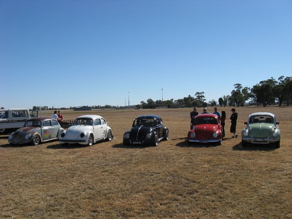 http://i20.photobucket.com/albums/b213/toddy4281/Gunnedah%20Drags%20May%202010/IMG_0124.jpg
