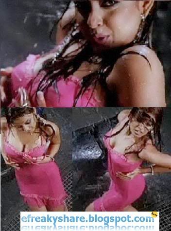 Tanushree Dutta Cleavage Wet in Rain