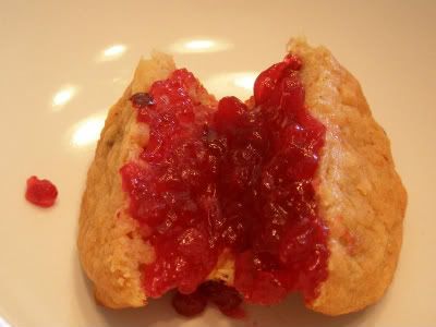 muffin w/lingonberry jam