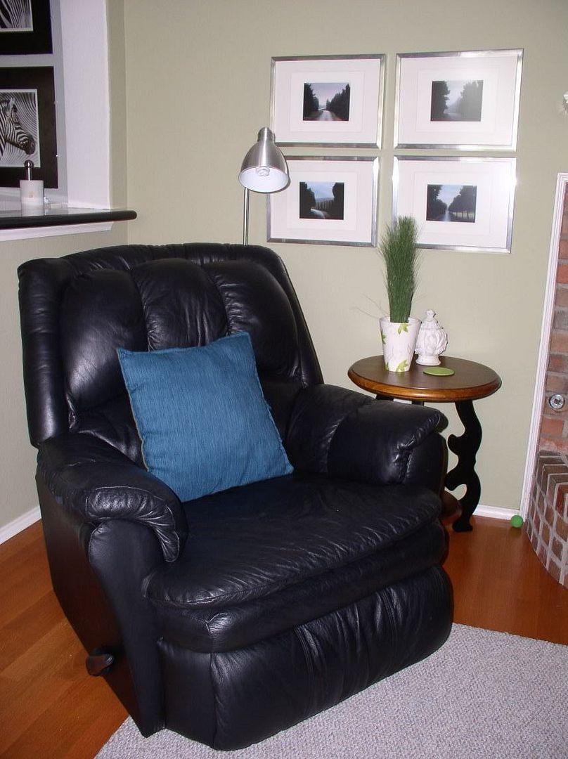 Carpet with wood border?