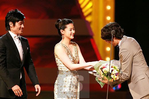 Best Actor Award Presenter at 43rd Baeksang Awards 2007