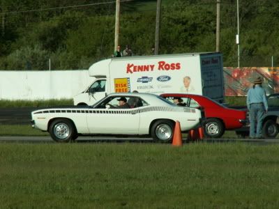 http://i20.photobucket.com/albums/b227/DanYaklich/Flashlight%20drags/PICT0022.jpg
