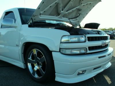 http://i20.photobucket.com/albums/b227/DanYaklich/Flashlight%20drags/PICT0029.jpg