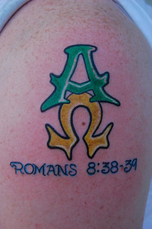 IMAGE: http://i20.photobucket.com/albums/b233/civickid04/Tats/katetatmjtat014.jpg