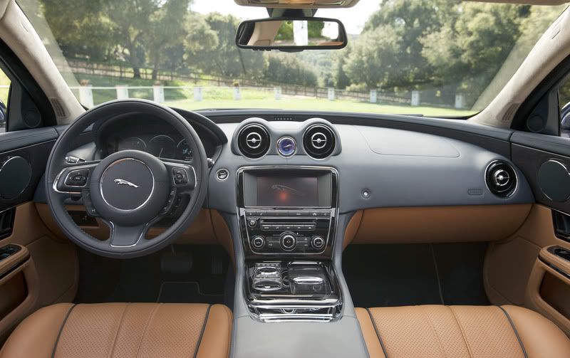 2130-Jaguar-XJ-interior.jpg