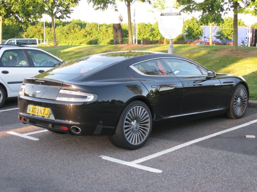 Aston-Martin-Rapide-1.jpg