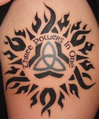  da vez uma Triquetra que é um símbolo celta segue. Style Tattoos Art