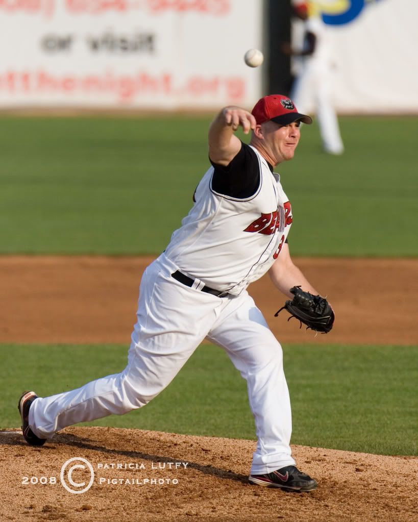 IMAGE: http://i20.photobucket.com/albums/b243/pigtailpat/_MG_0121-1.jpg