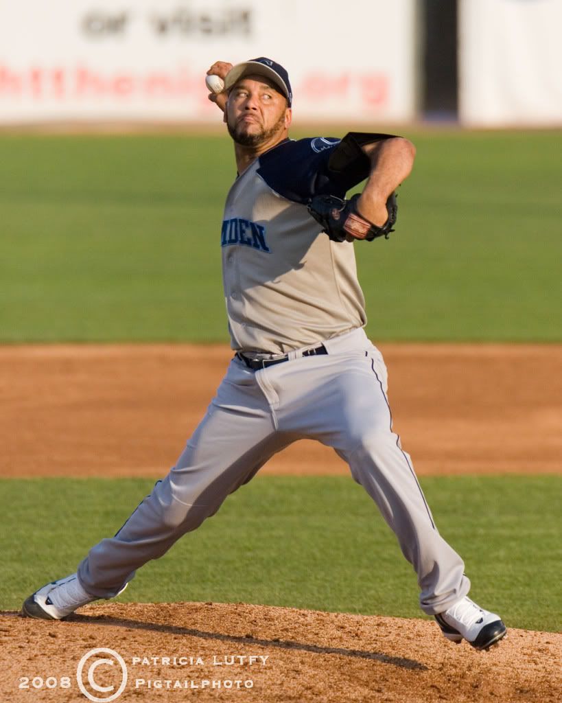 IMAGE: http://i20.photobucket.com/albums/b243/pigtailpat/_MG_0232.jpg