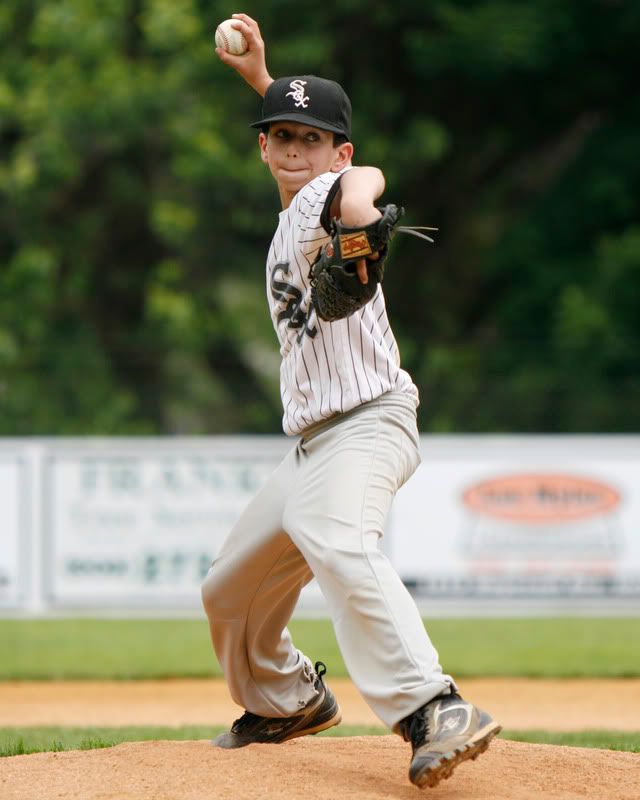 IMAGE: http://i20.photobucket.com/albums/b243/pigtailpat/daniel32.jpg