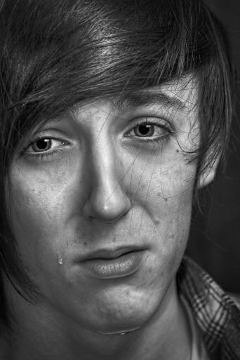 IMAGE: http://i20.photobucket.com/albums/b246/JACKMCENTIRE/3-7.jpg