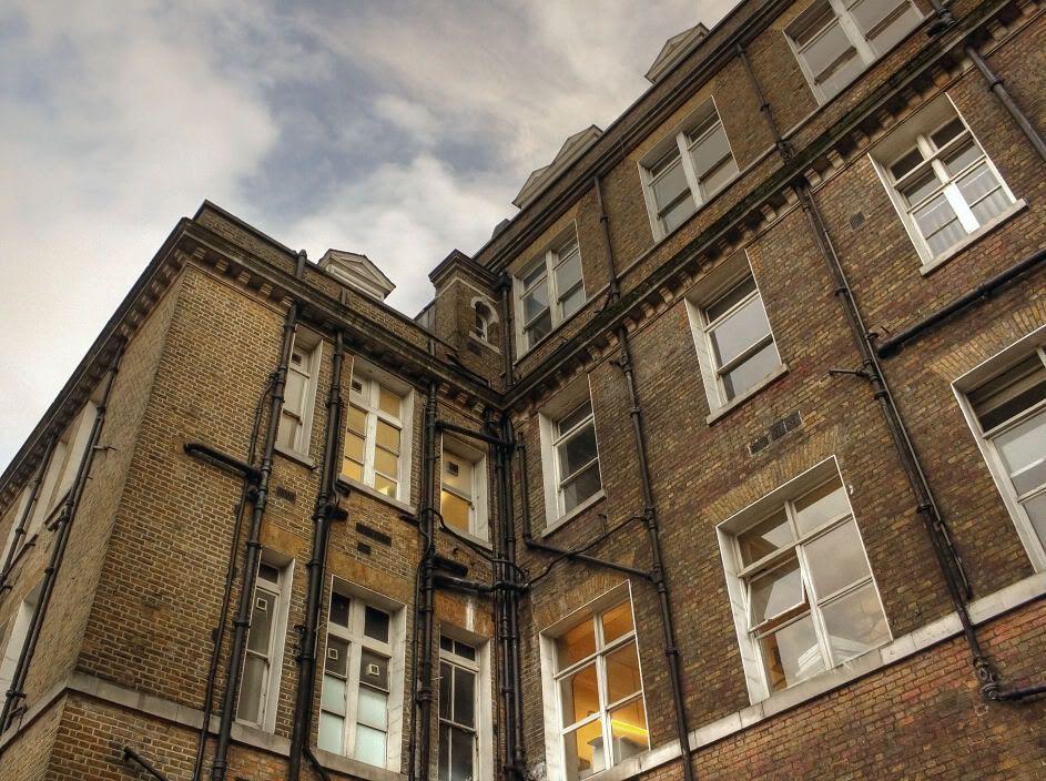 IMAGE: http://i20.photobucket.com/albums/b246/JACKMCENTIRE/3EDITSMALL.jpg