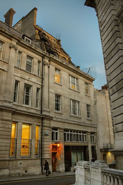 IMAGE: http://i20.photobucket.com/albums/b246/JACKMCENTIRE/DPP18_0003_4_2_1_tonemapped2.jpg