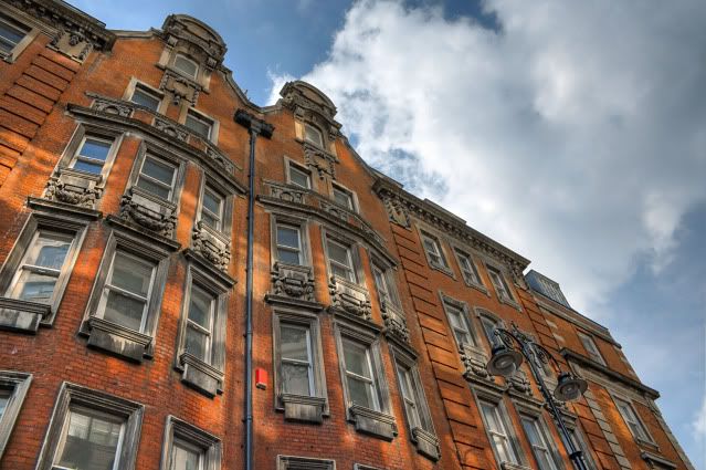 IMAGE: http://i20.photobucket.com/albums/b246/JACKMCENTIRE/DPP19_0001_2_3_tonemapped.jpg