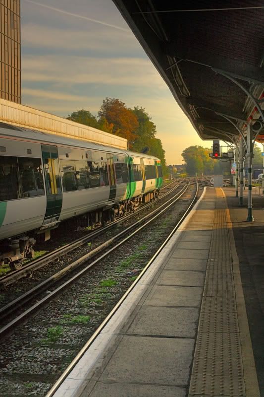 IMAGE: http://i20.photobucket.com/albums/b246/JACKMCENTIRE/DPP27_0002_3_1_tonemapped.jpg