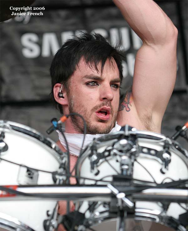 Daftar 10 Drummer Terbaik di Dunia 2011