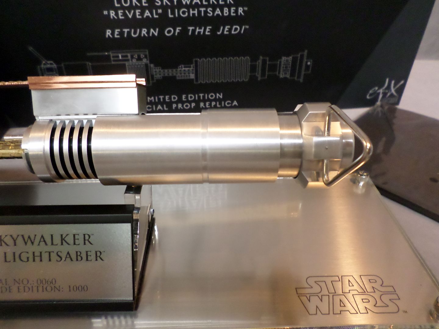 luke skywalker reveal lightsaber